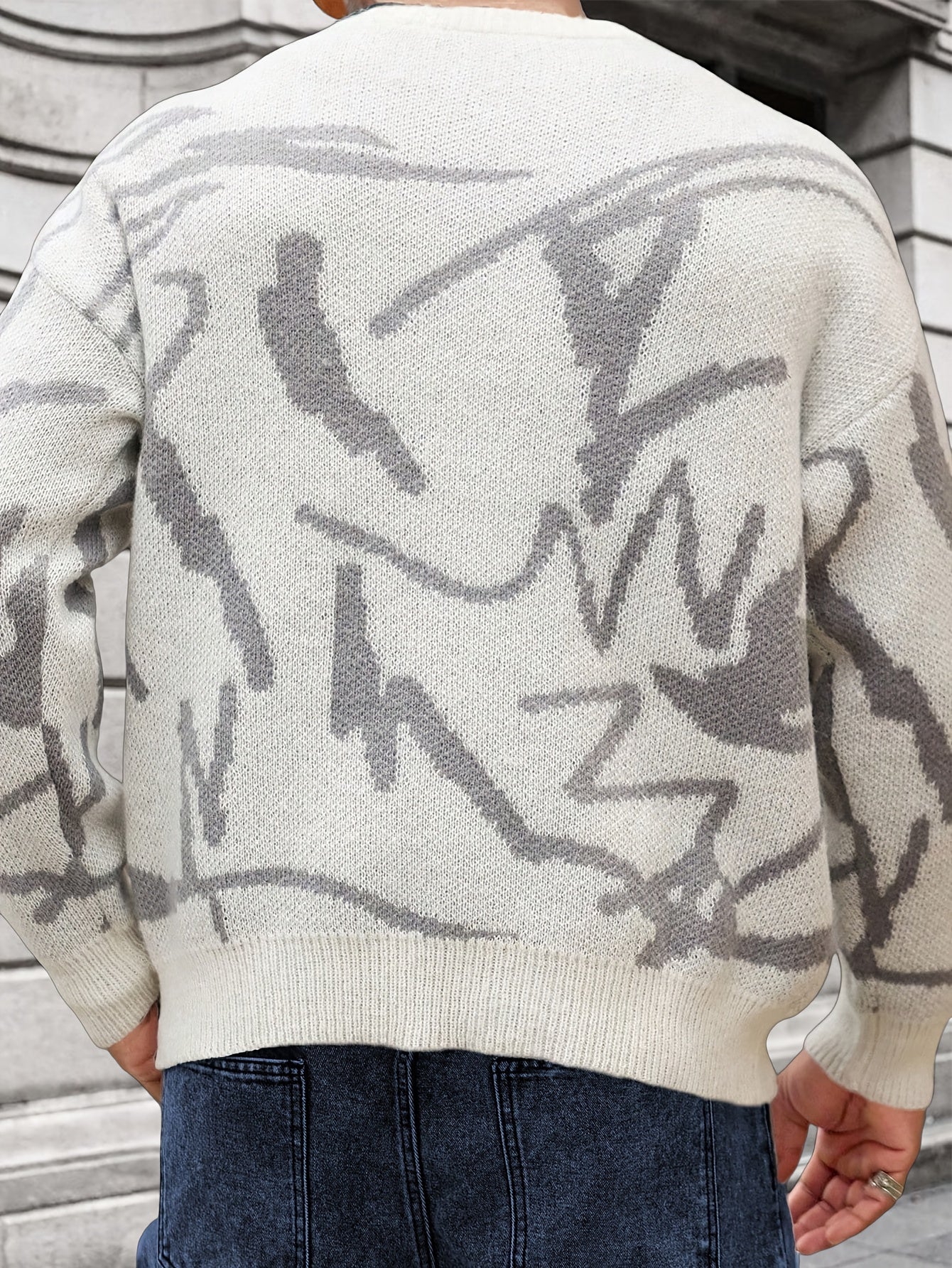 Clean design Knitted Sweater.