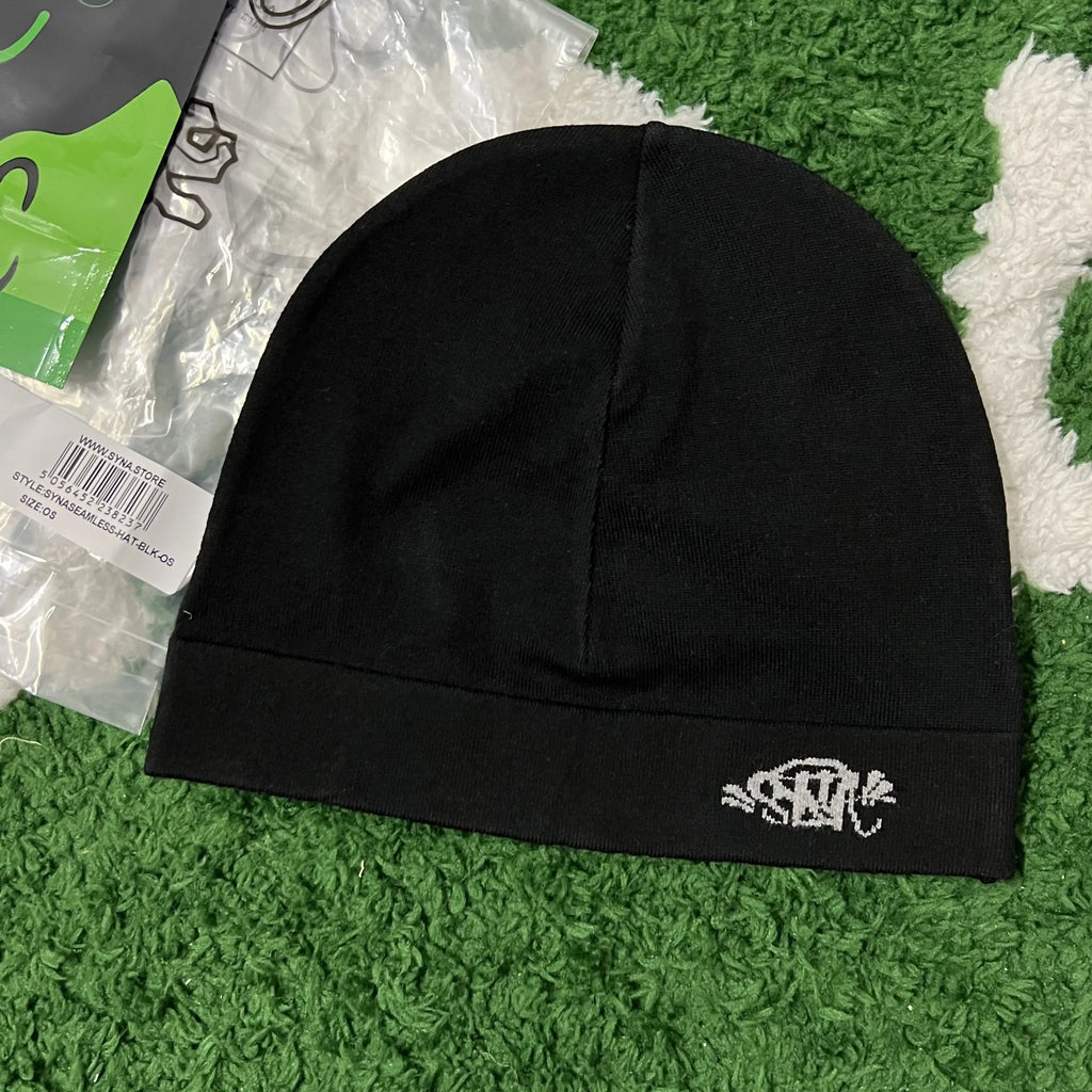 Synaworldbeanies one-size fits all.