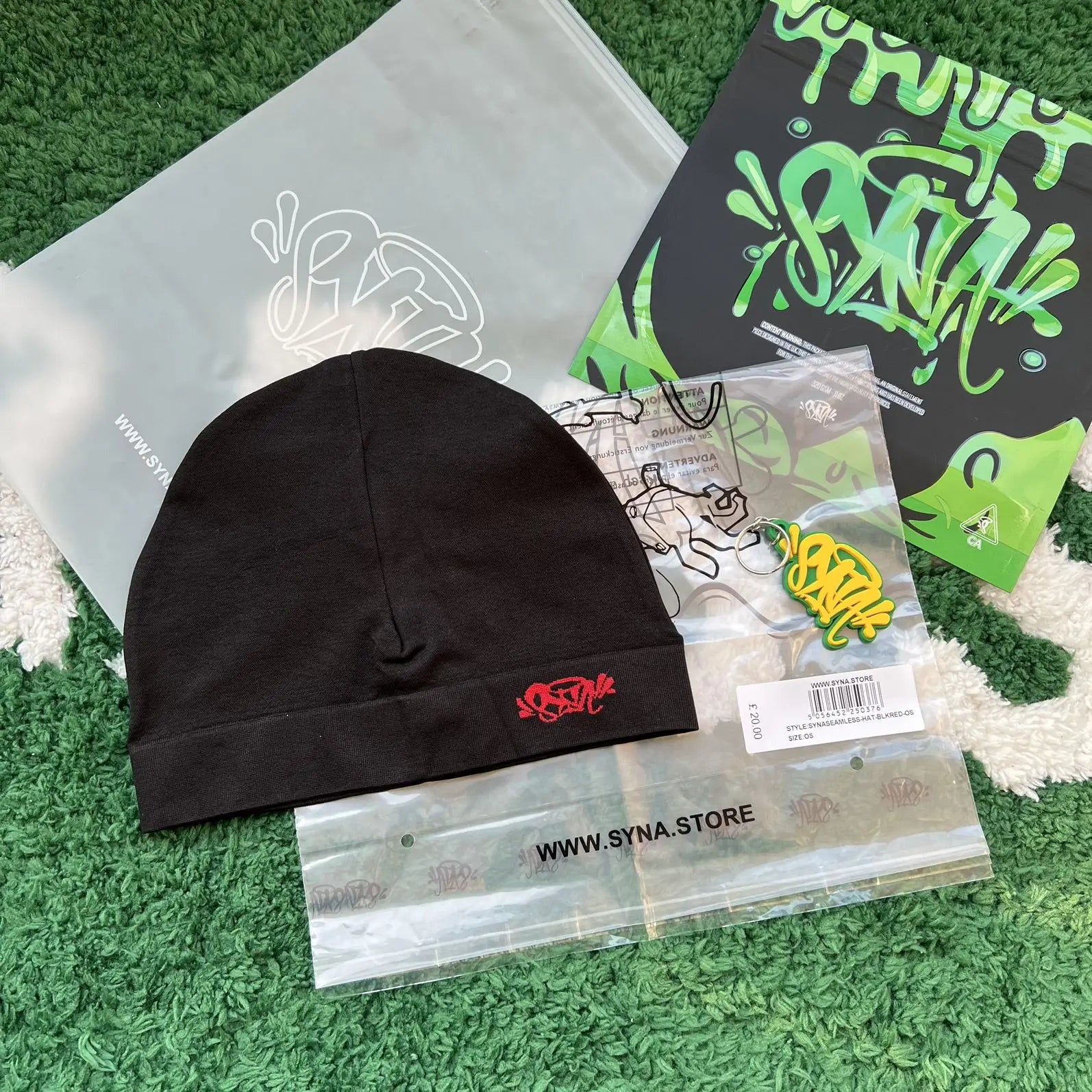 Synaworldbeanies one-size fits all.