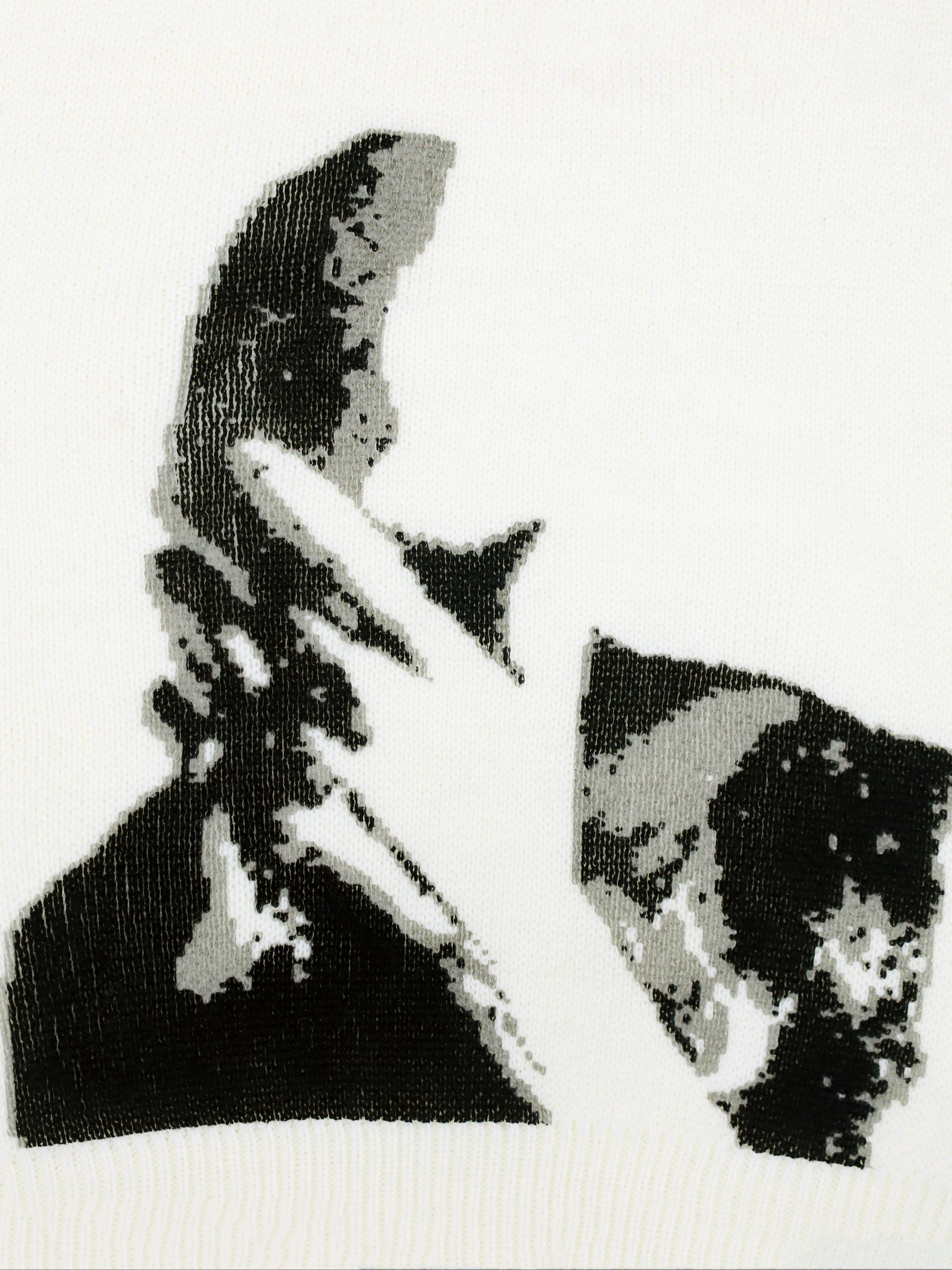 Masked knitted sweater.